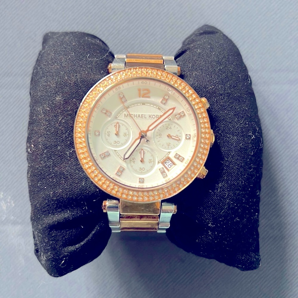 Michael Kors watch for very small wrist - Picture 2 of 4